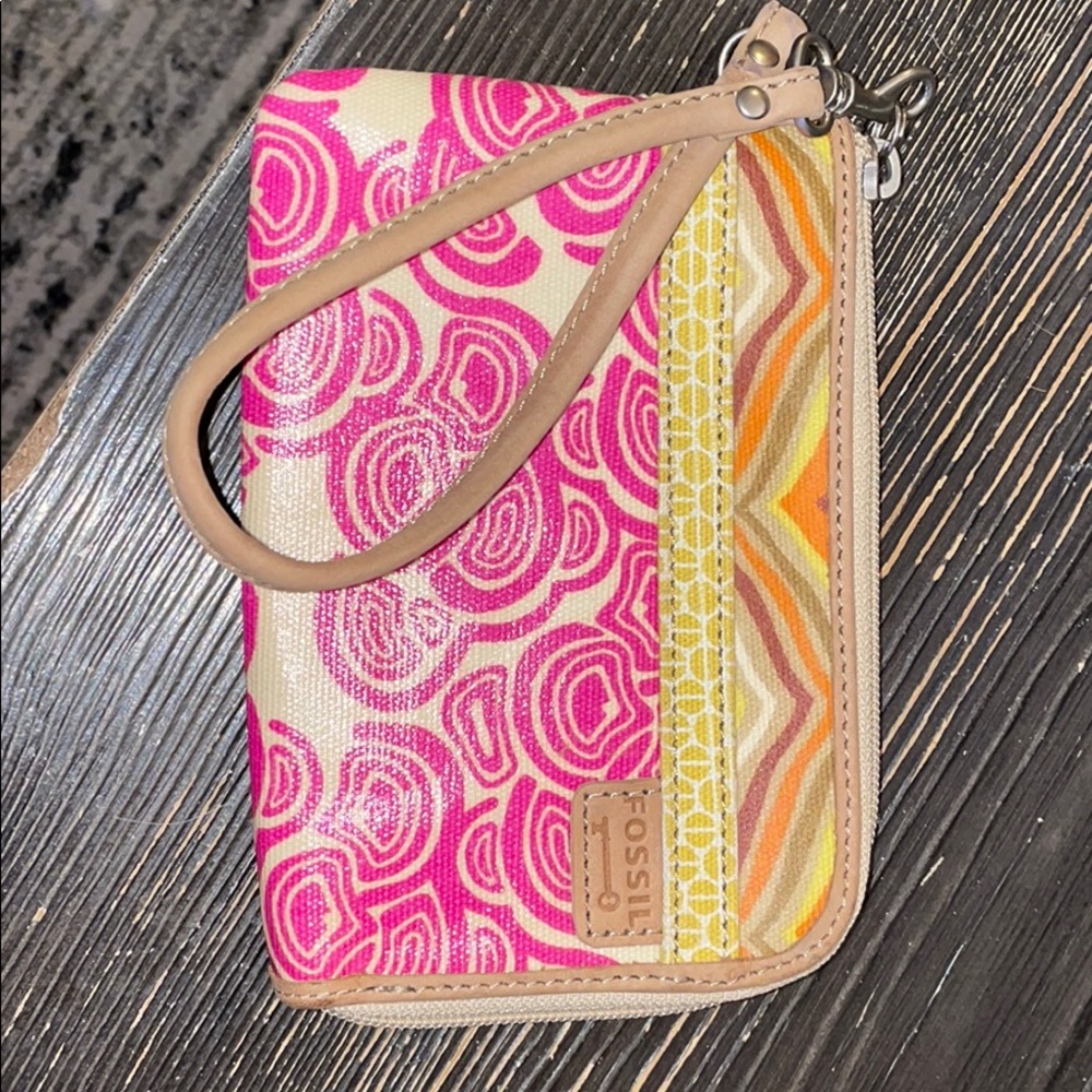 Fossil wristlet